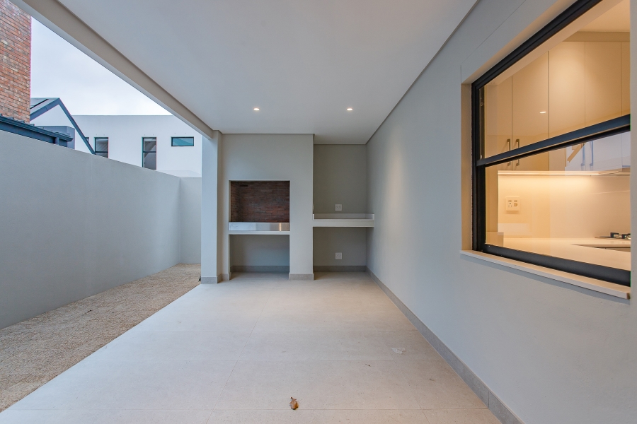 3 Bedroom Property for Sale in Lemoenkloof Western Cape